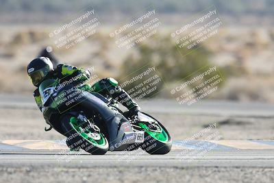 media/Dec-07-2025-CVMA (Sun) [[3e7d2de5dc]]/Race 12- Formula 40 MW and LW/